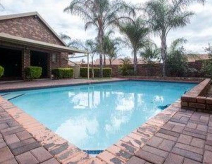 2 Bedroom Property for Sale in Equestria Gauteng