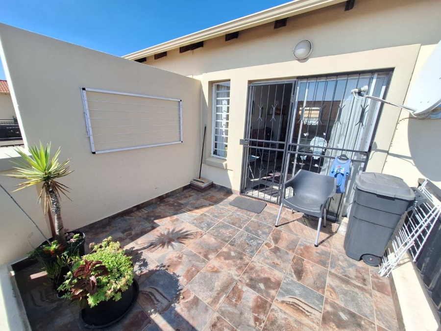 1 Bedroom Property for Sale in North Riding AH Gauteng
