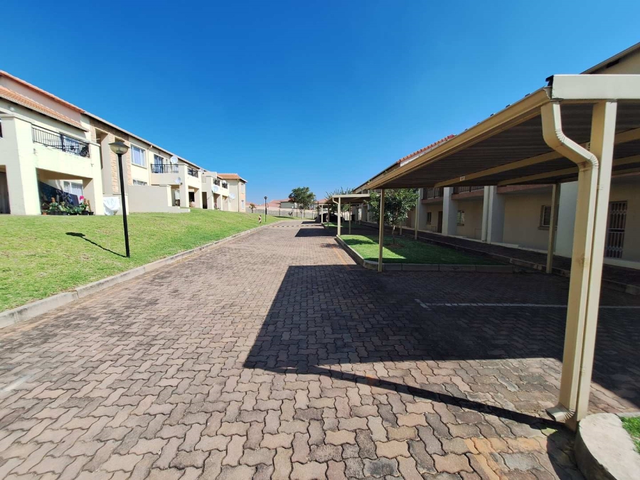 1 Bedroom Property for Sale in North Riding AH Gauteng