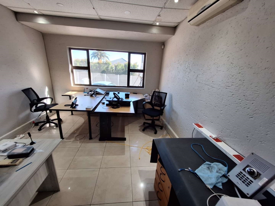 To Let commercial Property for Rent in Northcliff Gauteng