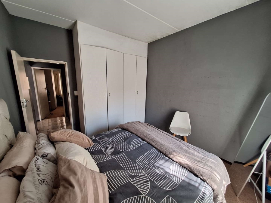 To Let 2 Bedroom Property for Rent in Weltevreden Park Gauteng