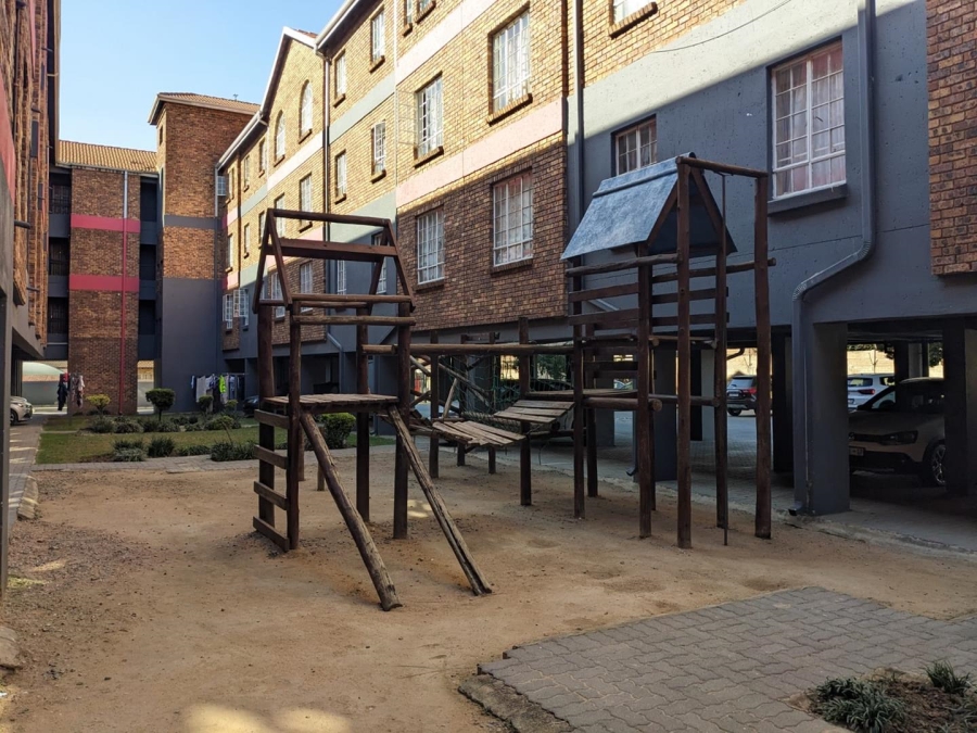 1 Bedroom Property for Sale in Ravenswood Gauteng