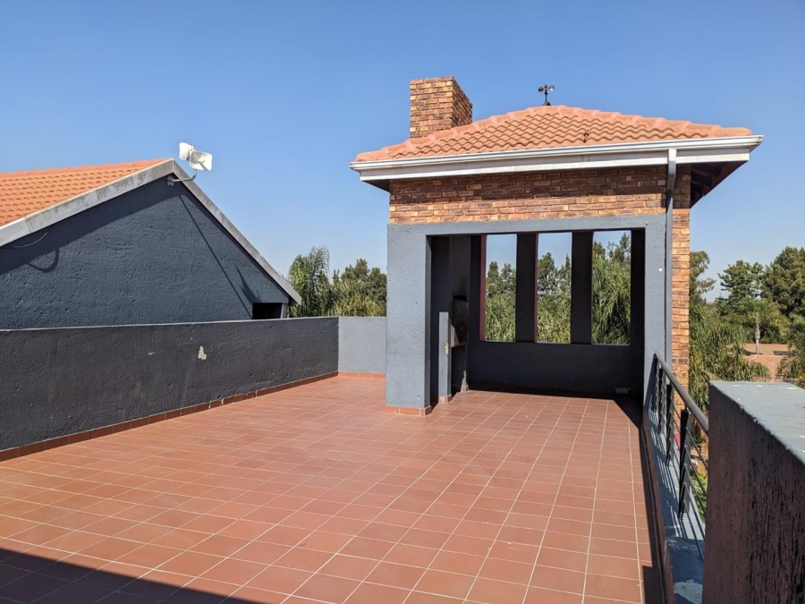 1 Bedroom Property for Sale in Ravenswood Gauteng