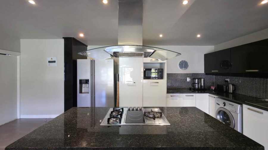 To Let 4 Bedroom Property for Rent in Strathavon Gauteng
