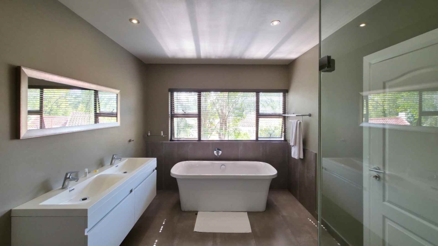 To Let 4 Bedroom Property for Rent in Strathavon Gauteng