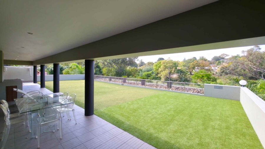 To Let 4 Bedroom Property for Rent in Strathavon Gauteng