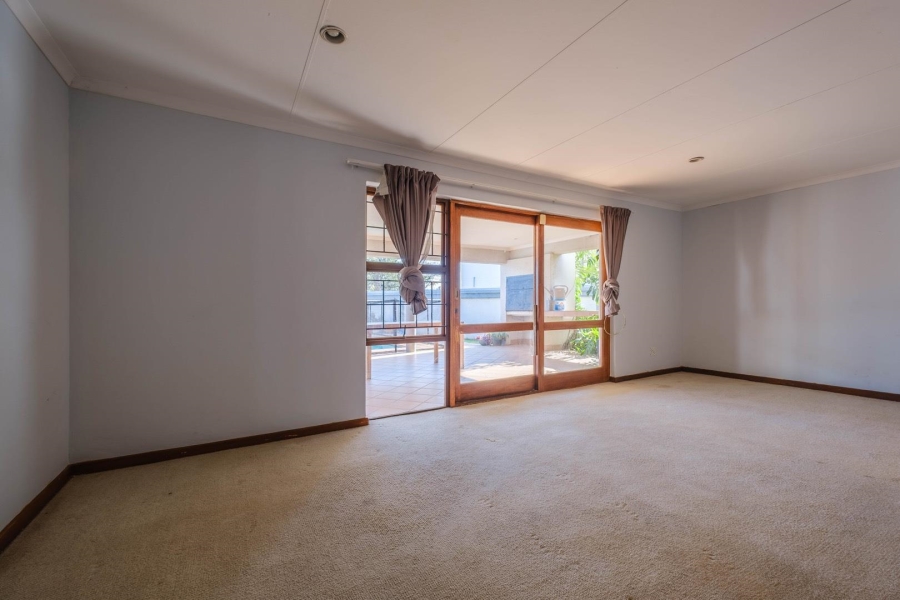 4 Bedroom Property for Sale in Moreleta Park Gauteng
