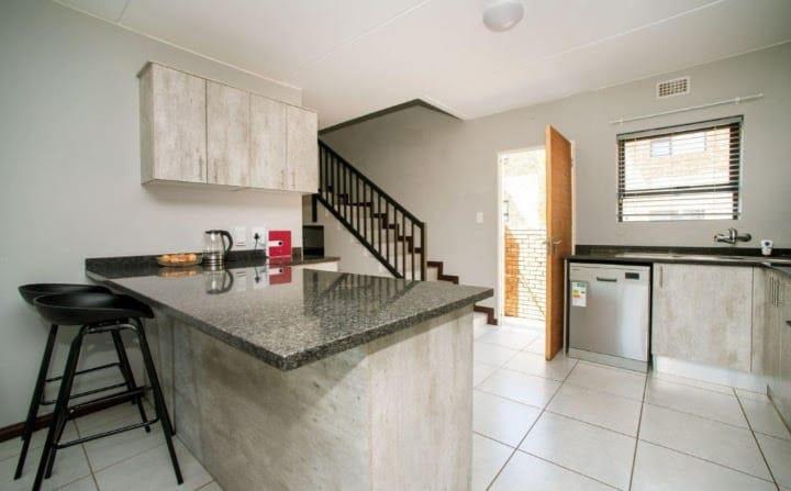 3 Bedroom Property for Sale in Brentwood Gauteng