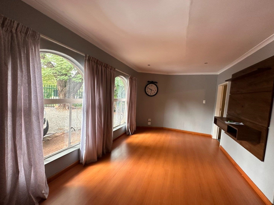 To Let 1 Bedroom Property for Rent in Weltevreden Park Gauteng