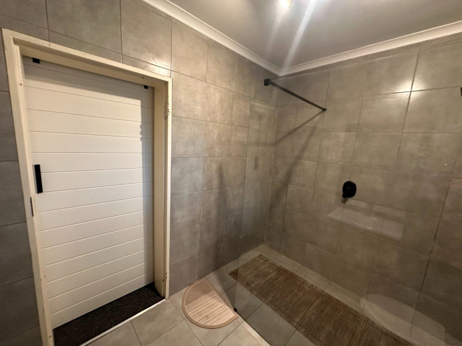 To Let 1 Bedroom Property for Rent in Weltevreden Park Gauteng