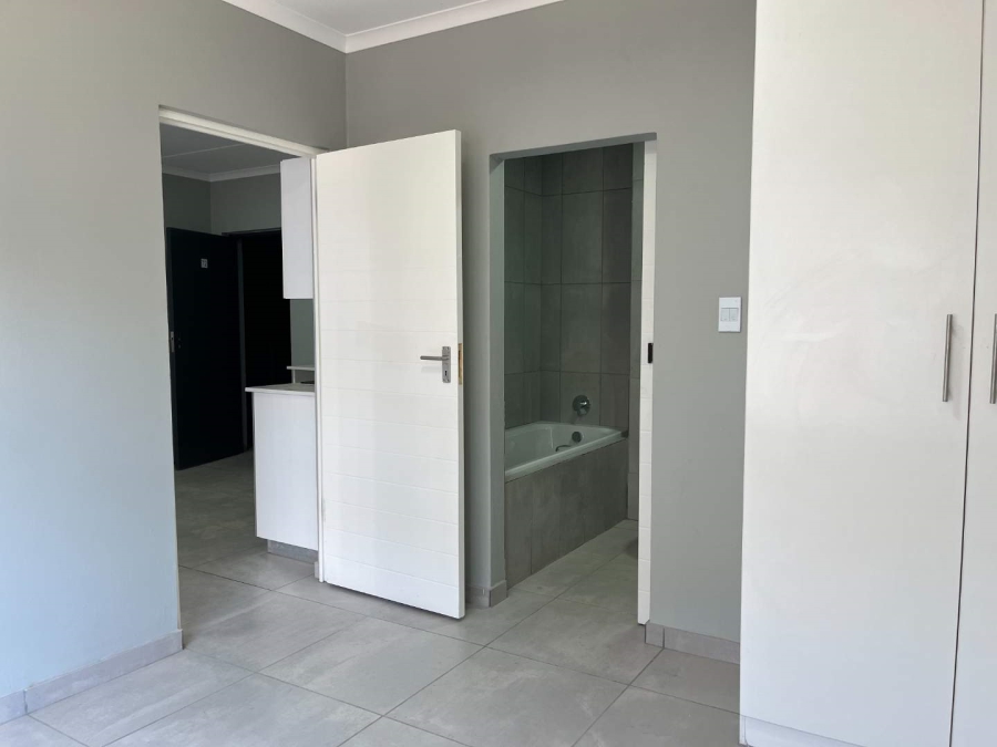 To Let 2 Bedroom Property for Rent in Ferndale Gauteng