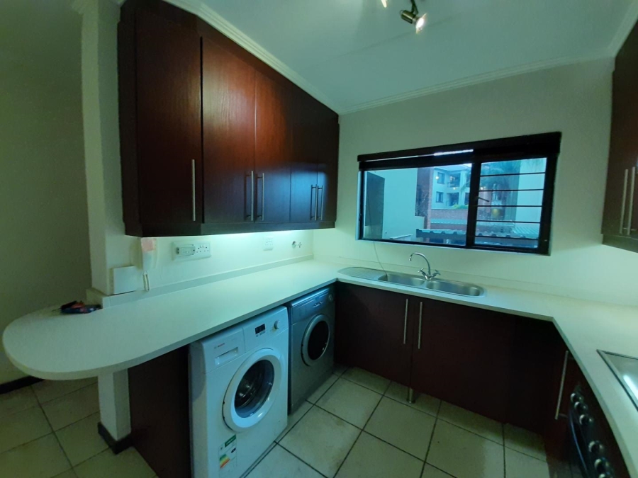 To Let 2 Bedroom Property for Rent in Sunninghill Gauteng