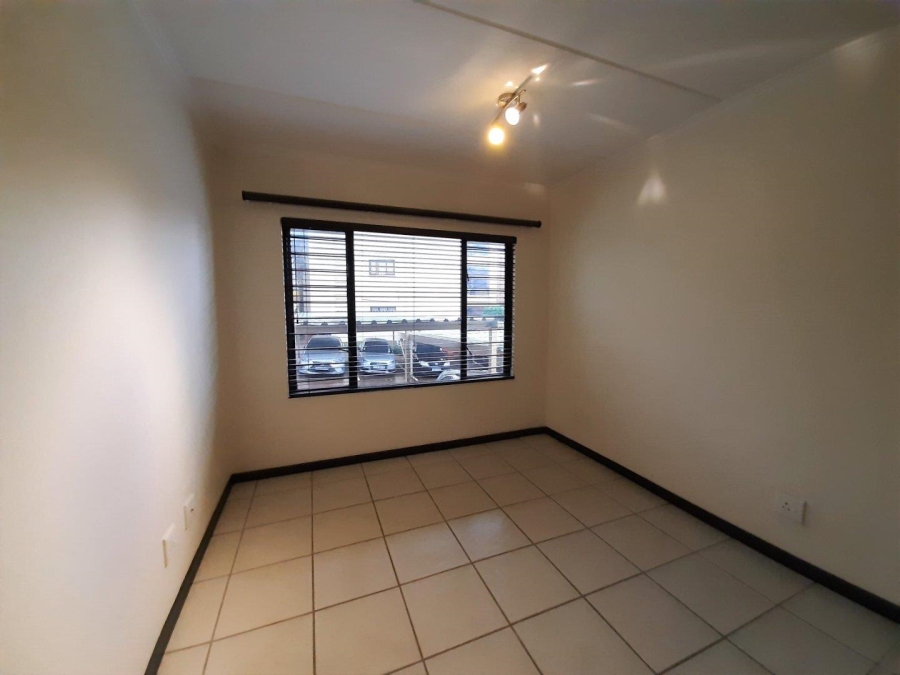 To Let 2 Bedroom Property for Rent in Sunninghill Gauteng