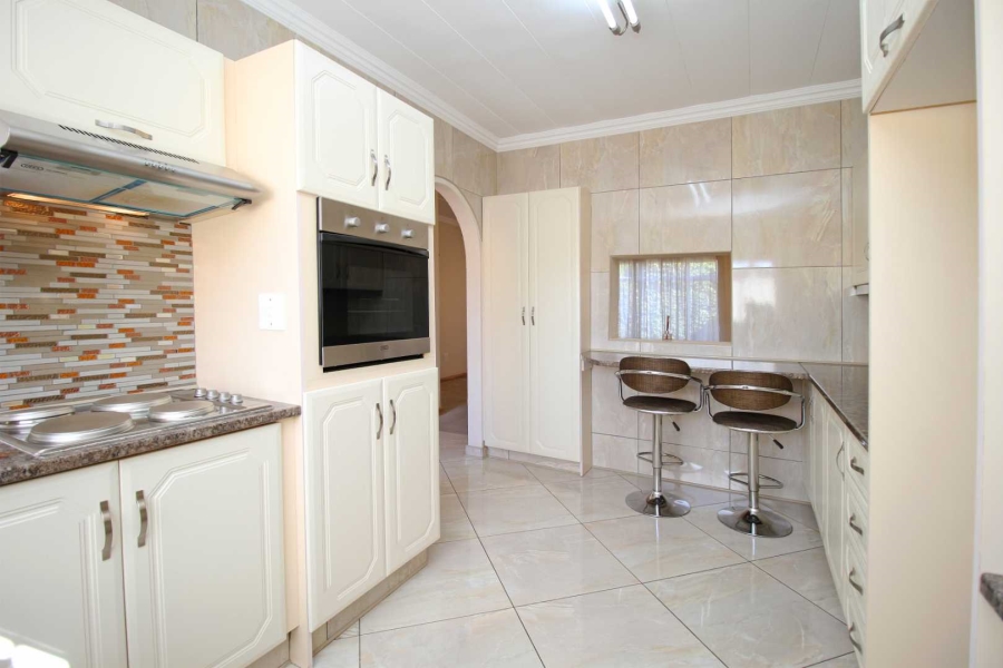 2 Bedroom Property for Sale in Greenhills Gauteng