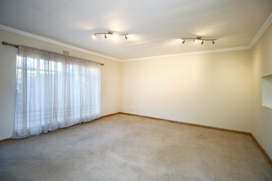 2 Bedroom Property for Sale in Greenhills Gauteng