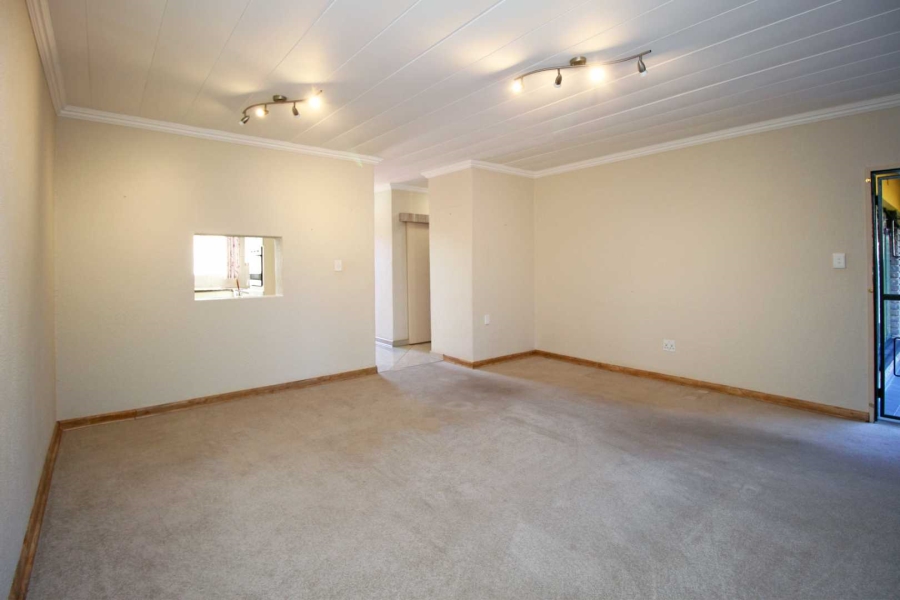 2 Bedroom Property for Sale in Greenhills Gauteng
