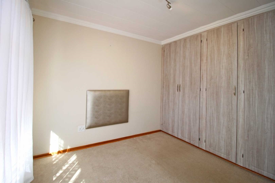 2 Bedroom Property for Sale in Greenhills Gauteng