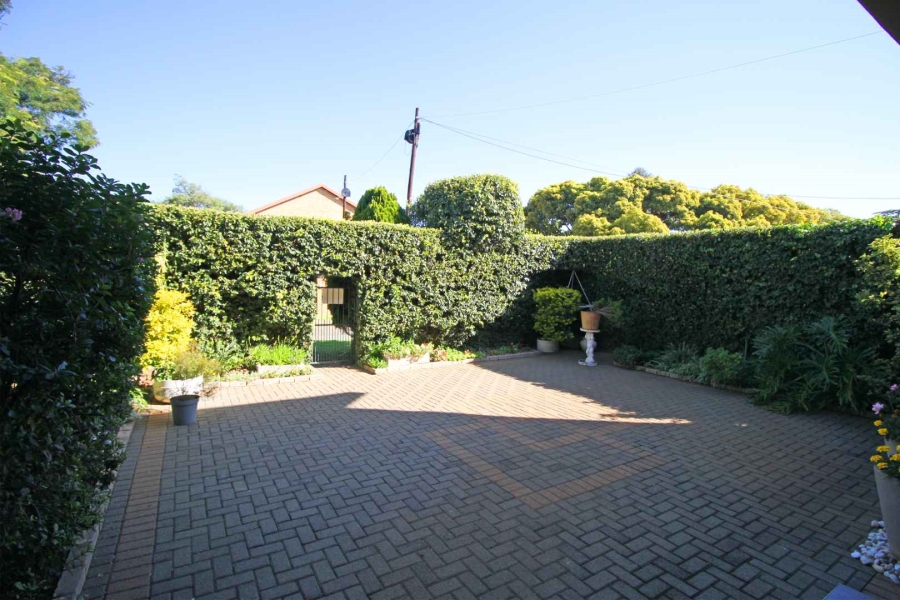 2 Bedroom Property for Sale in Greenhills Gauteng