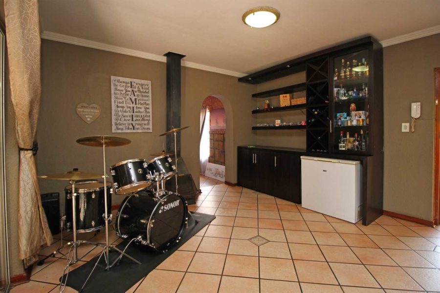 4 Bedroom Property for Sale in Randpoort Gauteng