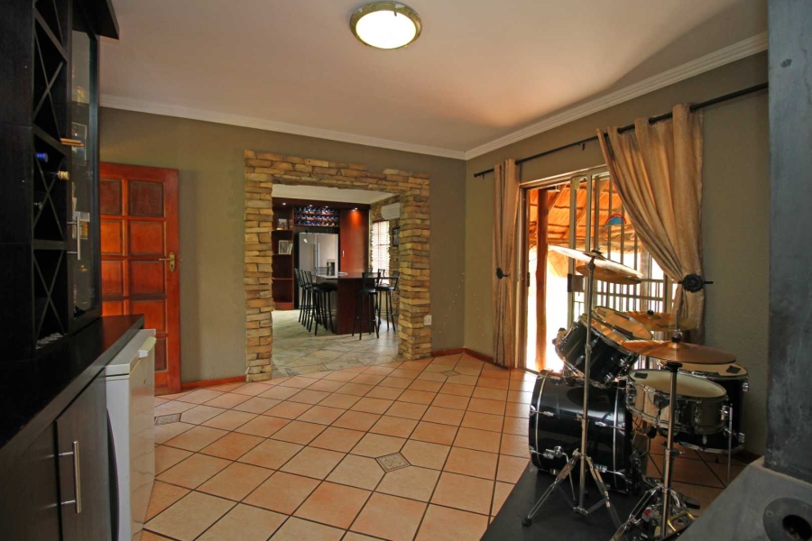 4 Bedroom Property for Sale in Randpoort Gauteng