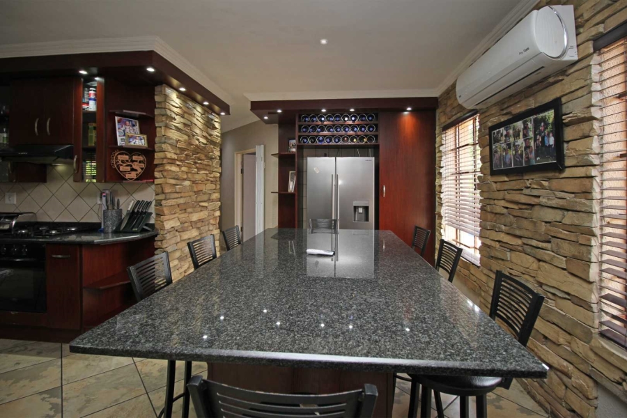 4 Bedroom Property for Sale in Randpoort Gauteng
