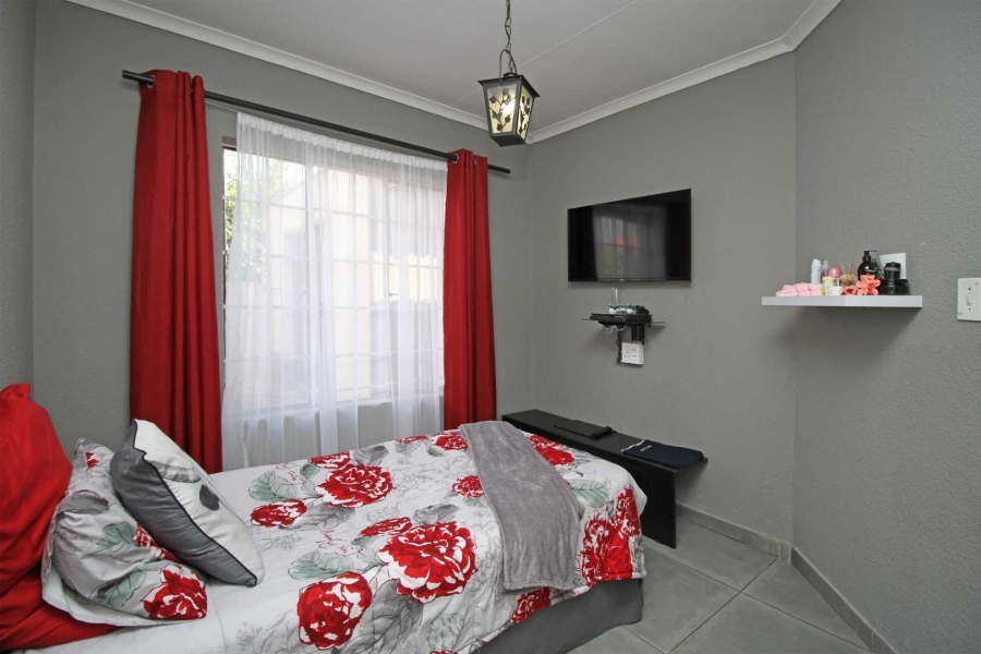 4 Bedroom Property for Sale in Randpoort Gauteng