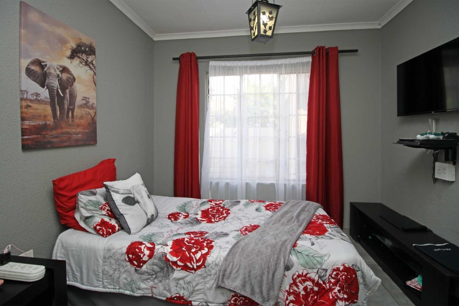 4 Bedroom Property for Sale in Randpoort Gauteng