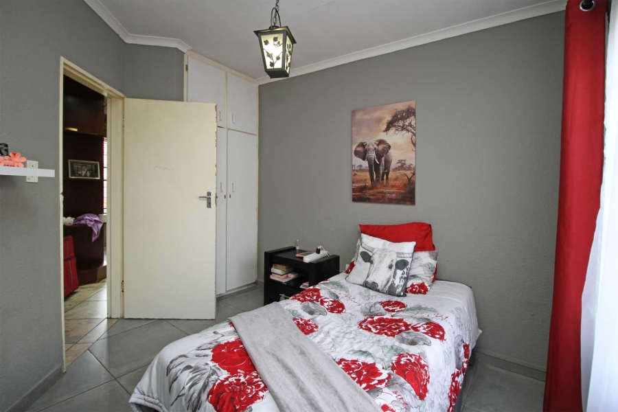 4 Bedroom Property for Sale in Randpoort Gauteng