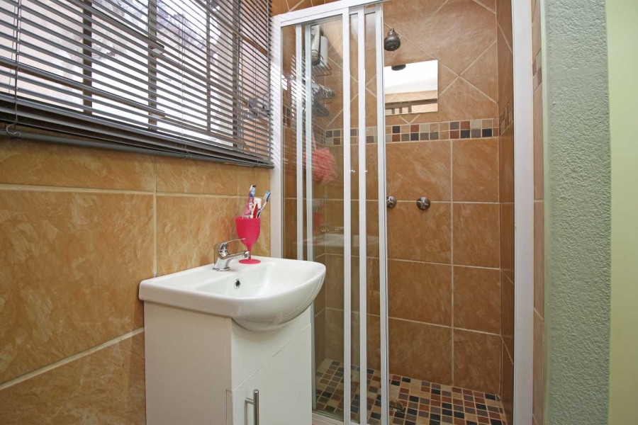 4 Bedroom Property for Sale in Randpoort Gauteng