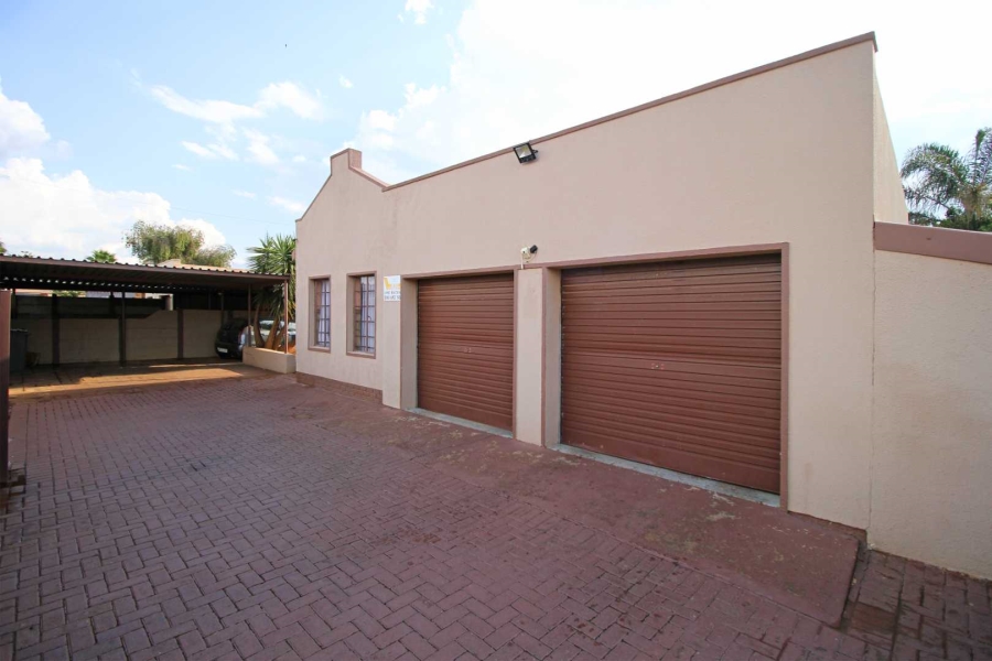 4 Bedroom Property for Sale in Randpoort Gauteng