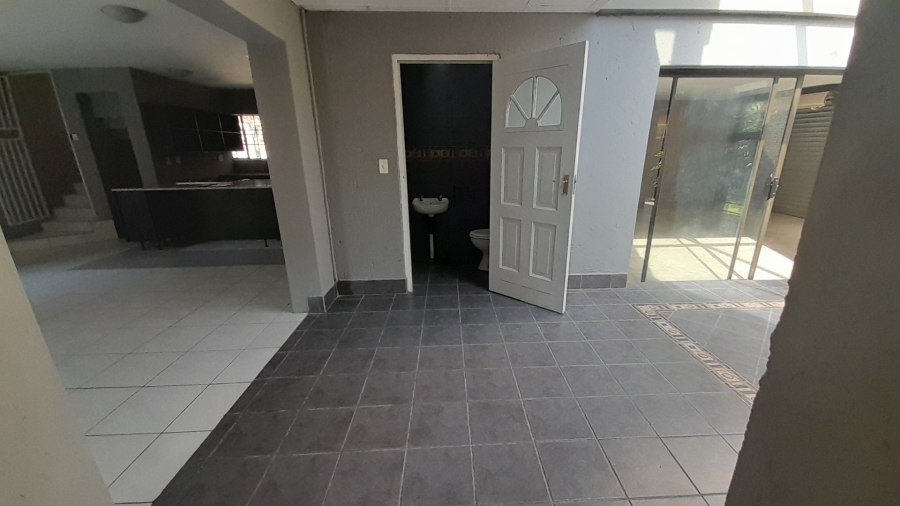 3 Bedroom Property for Sale in Glen Marais Gauteng