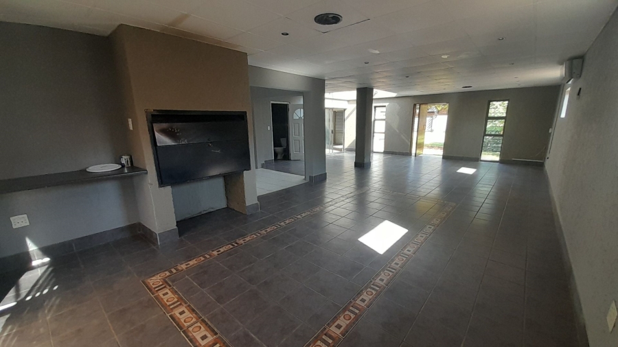 3 Bedroom Property for Sale in Glen Marais Gauteng