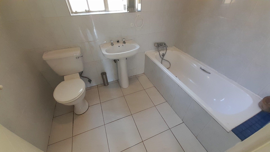 3 Bedroom Property for Sale in Glen Marais Gauteng