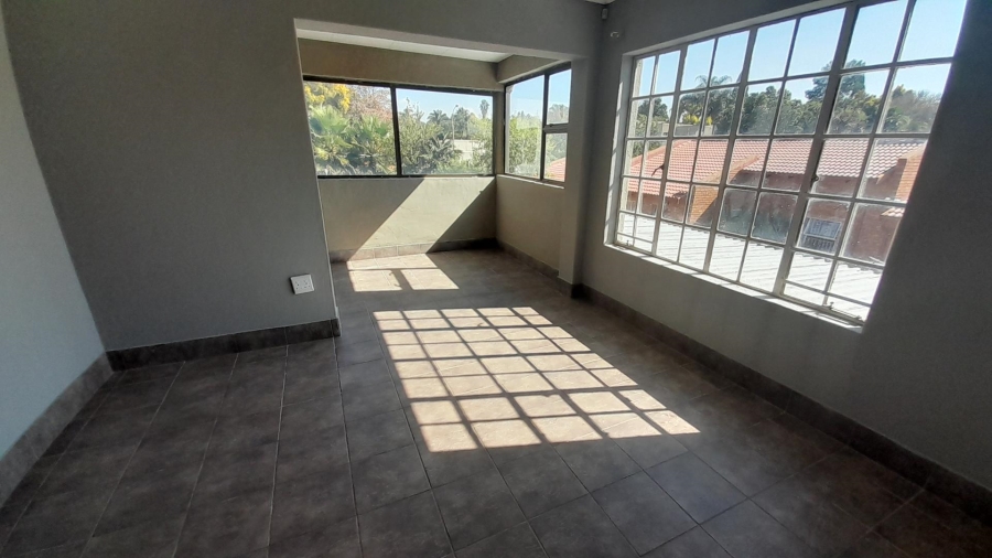 3 Bedroom Property for Sale in Glen Marais Gauteng