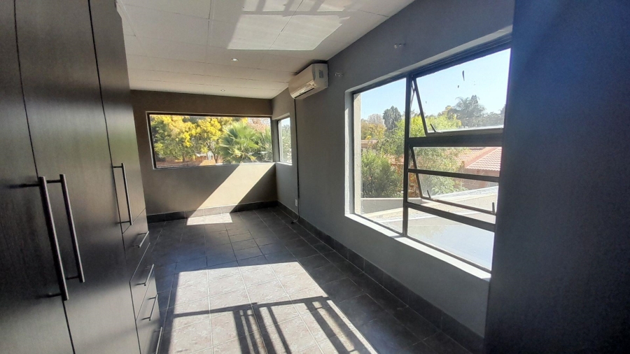 3 Bedroom Property for Sale in Glen Marais Gauteng