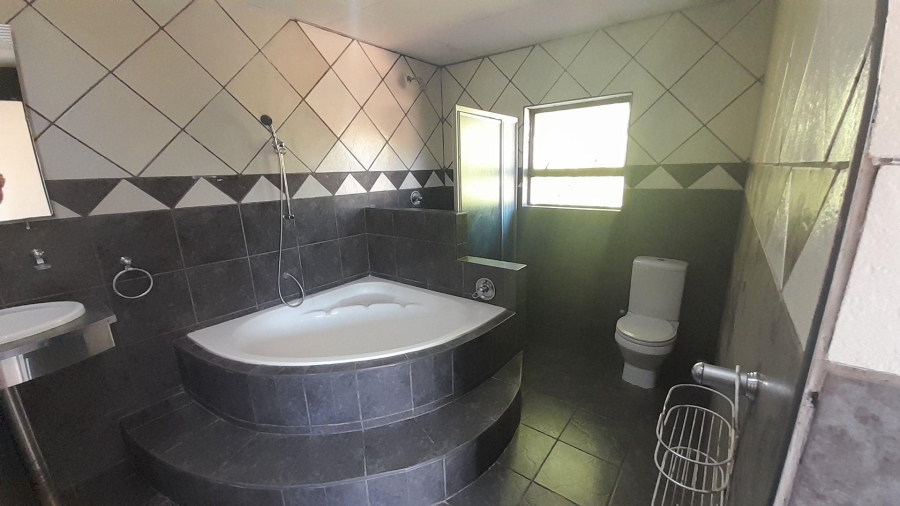 3 Bedroom Property for Sale in Glen Marais Gauteng
