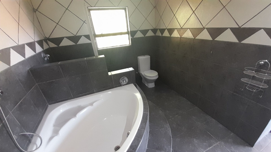 3 Bedroom Property for Sale in Glen Marais Gauteng