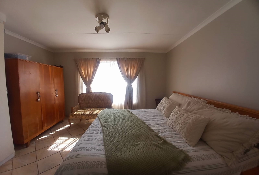 3 Bedroom Property for Sale in Bonaero Park Gauteng