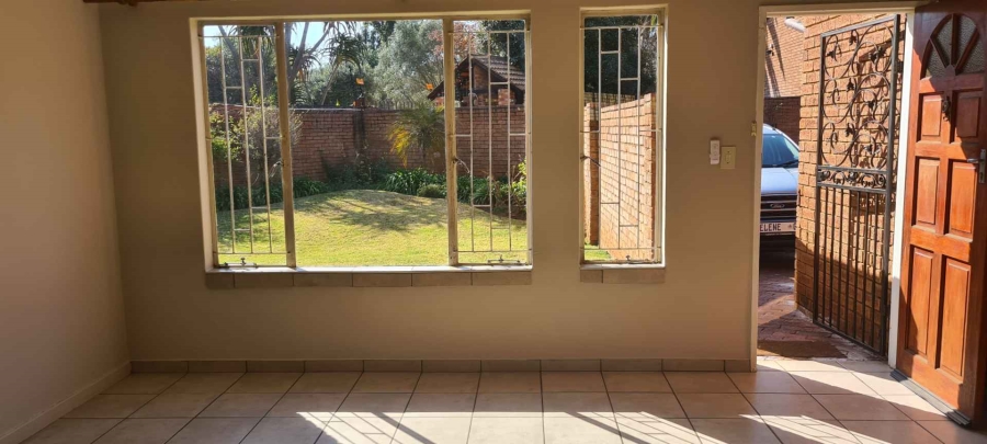 2 Bedroom Property for Sale in Faerie Glen Gauteng