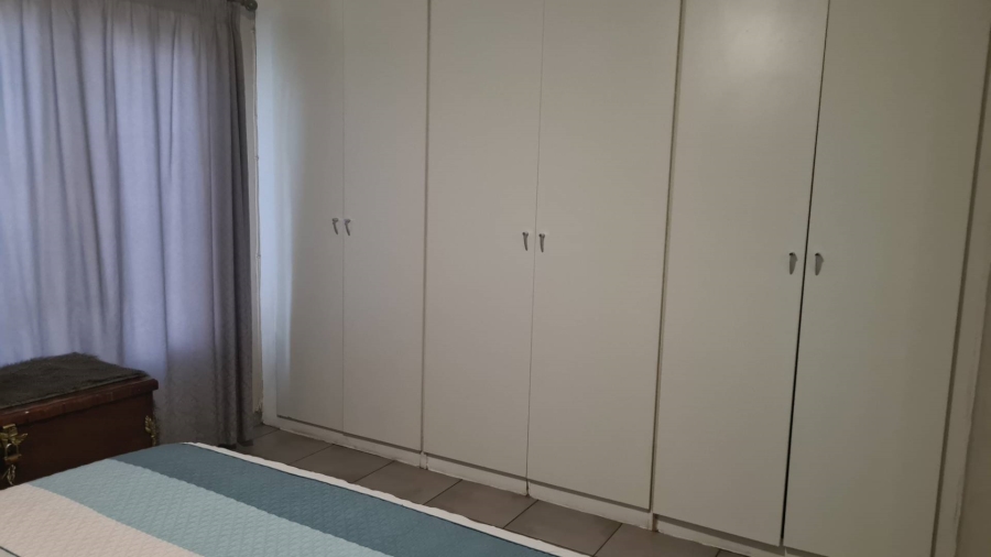 2 Bedroom Property for Sale in Faerie Glen Gauteng