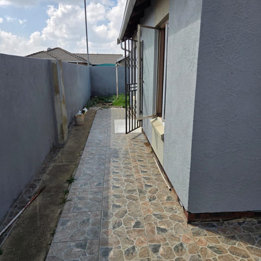 2 Bedroom Property for Sale in Windmill Park Gauteng
