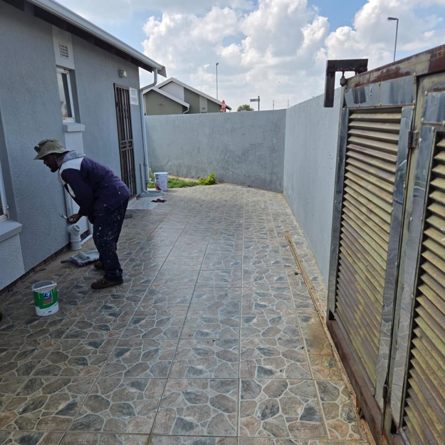 2 Bedroom Property for Sale in Windmill Park Gauteng