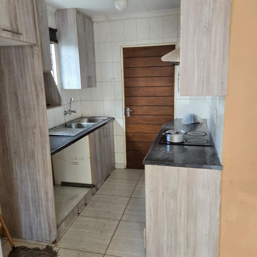 2 Bedroom Property for Sale in Windmill Park Gauteng
