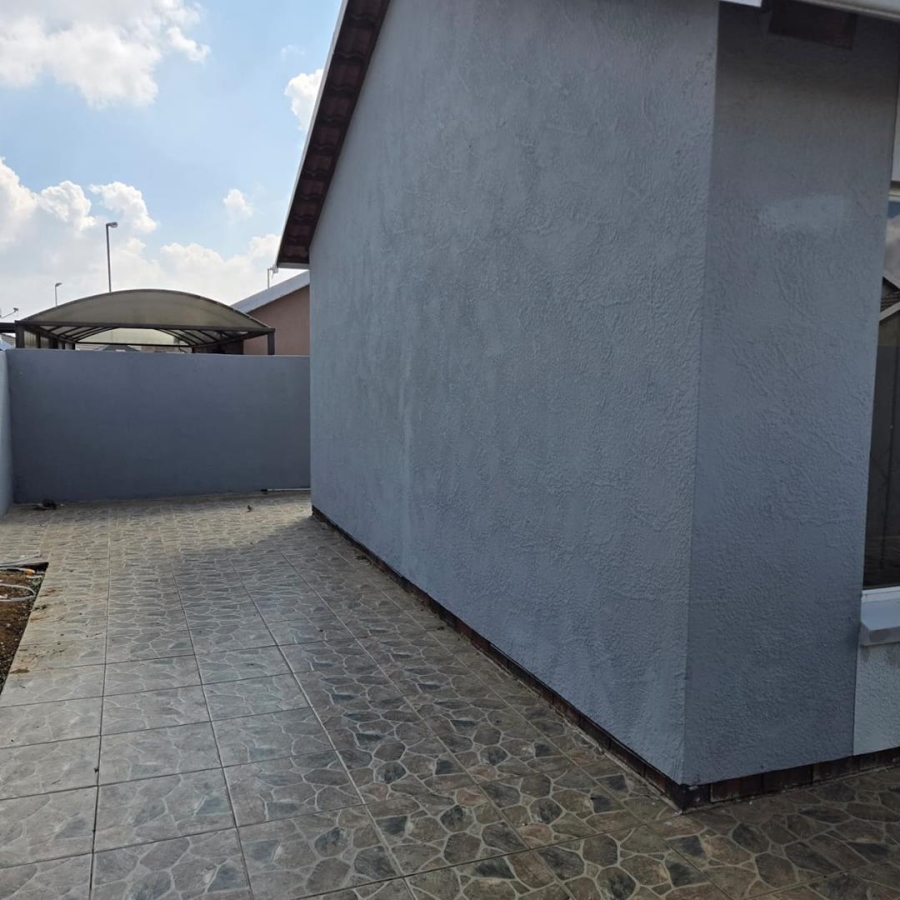 2 Bedroom Property for Sale in Windmill Park Gauteng