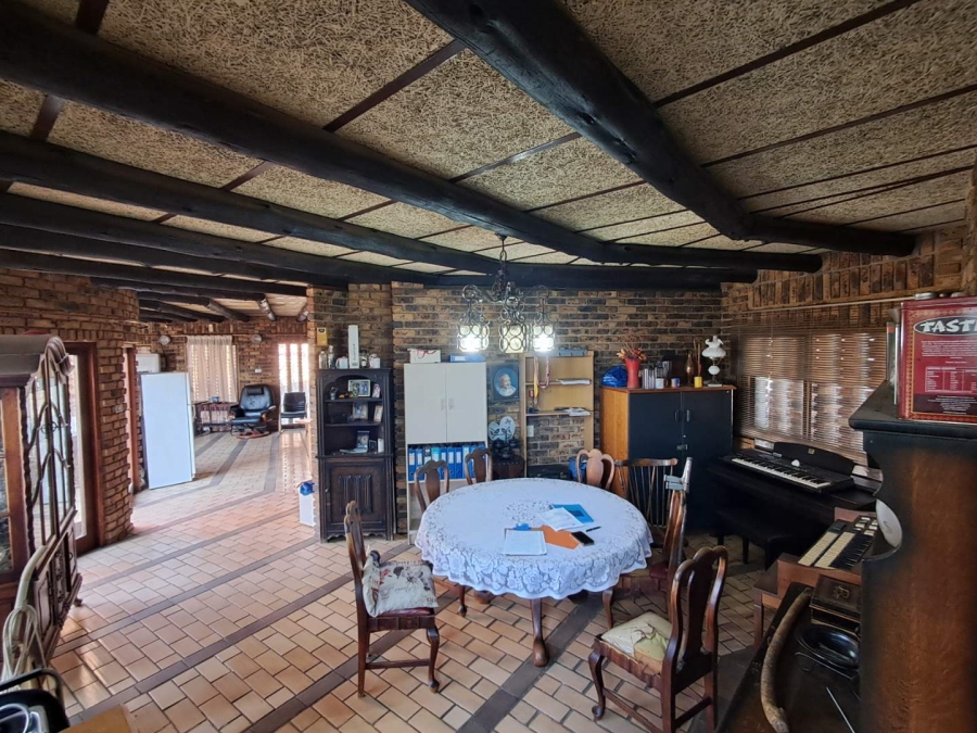 4 Bedroom Property for Sale in Glenvista Gauteng