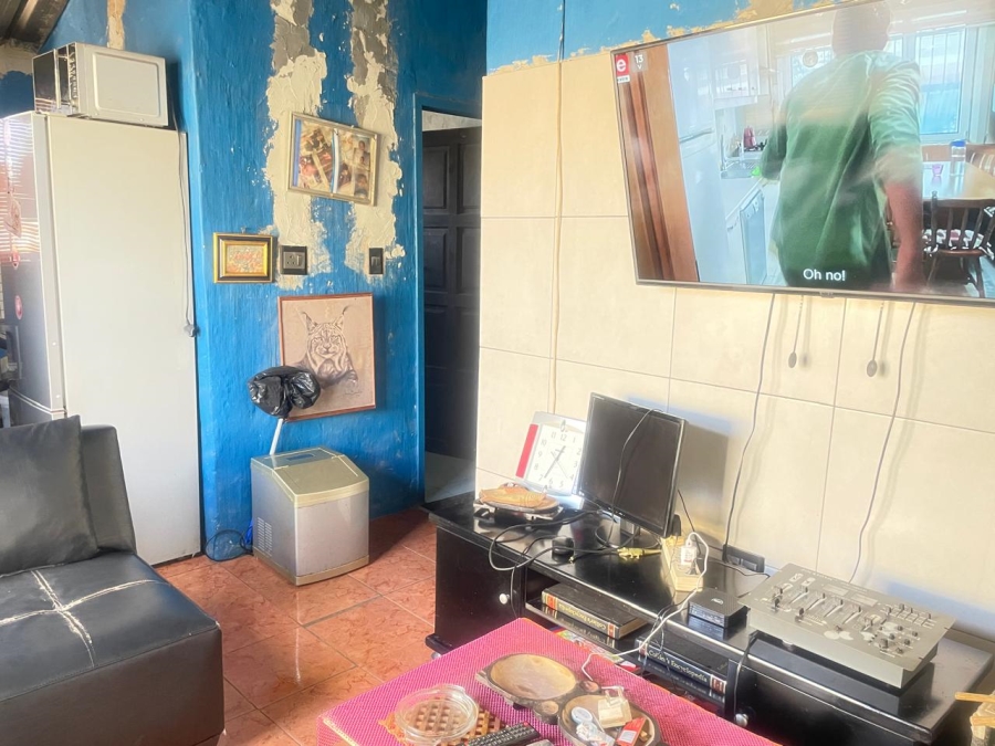 6 Bedroom Property for Sale in Thulani Gauteng