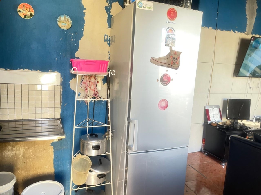 6 Bedroom Property for Sale in Thulani Gauteng