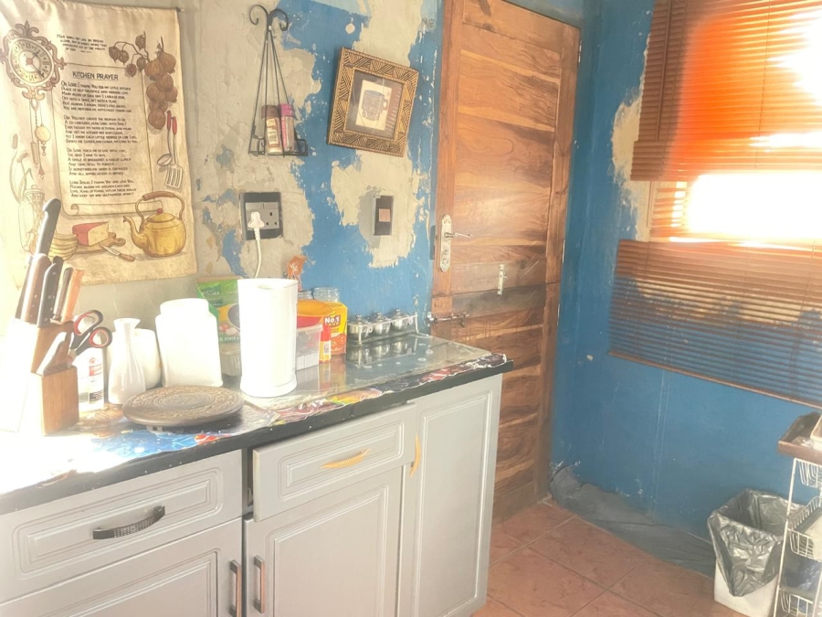 6 Bedroom Property for Sale in Thulani Gauteng