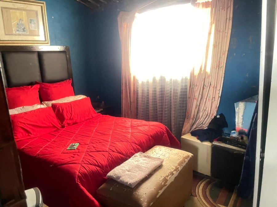 6 Bedroom Property for Sale in Thulani Gauteng