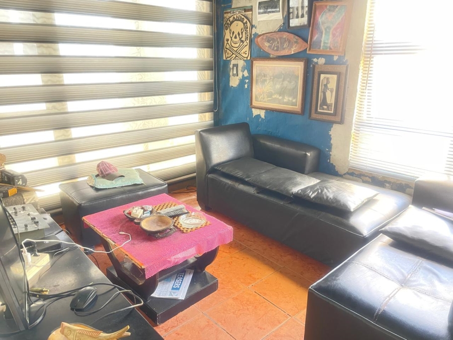 6 Bedroom Property for Sale in Thulani Gauteng